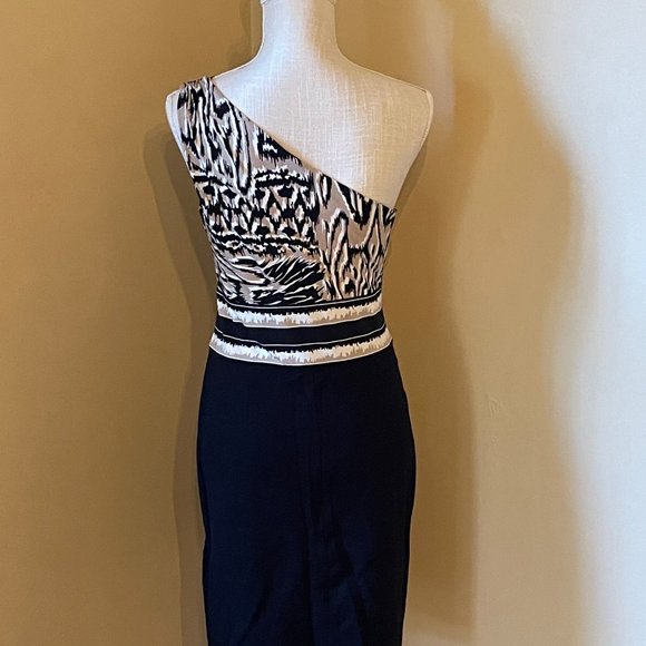 ✨HP✨🎉 BCBG MaxAzria One-shoulder Cocktail Dress - Black w/Black & Beige Pattern - Picture 2 of 3